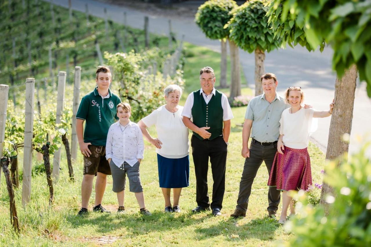 Bed & Breakfast Gaestezimmer Steiner *